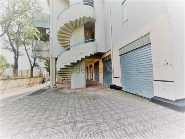 Locale in vendita di 102 m² in Via San Domenico Savio