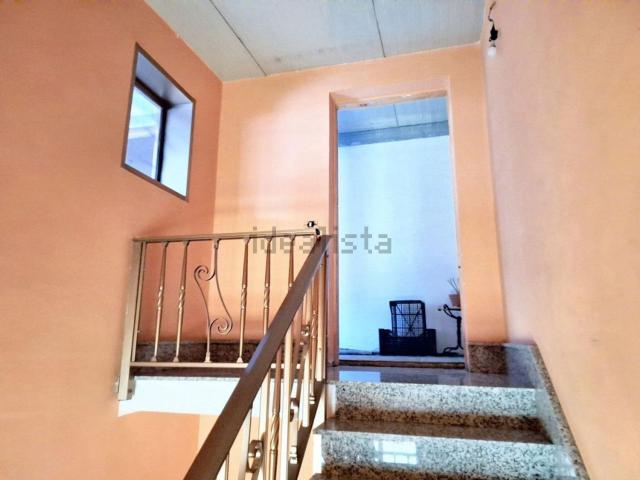 Locale in vendita di 102 m² in Via Siracusa, 1