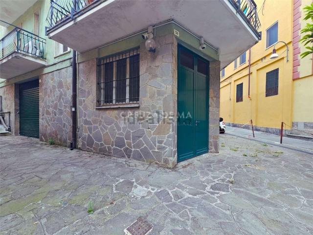 Locale in vendita di 102 m² in Via Pontetto