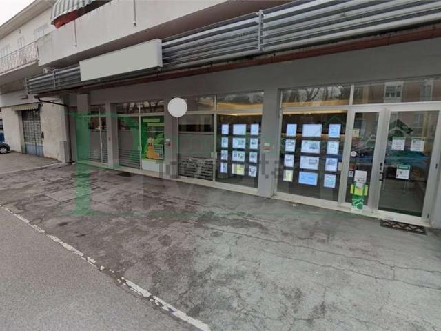Locale in vendita di 102 m² in Viale XXIII Settembre 1845, 69