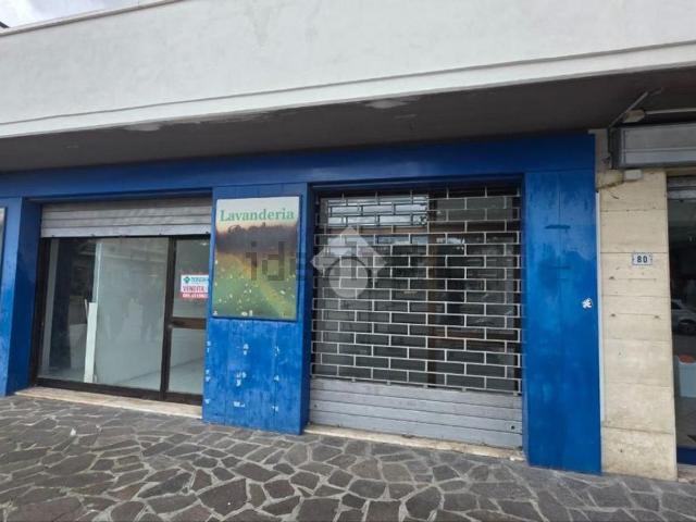 Locale in vendita di 102 m² in Corso Italia, 84