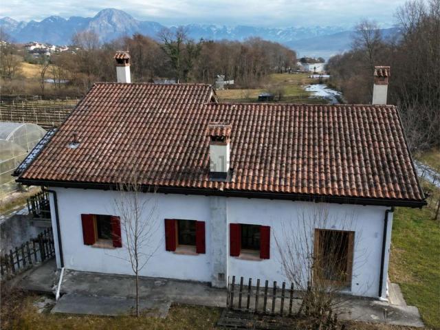 Locale in vendita di 10376 m² in Via Mier, 238