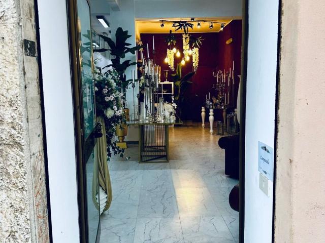 Locale in vendita di 103 m² in Via Costantino, 91