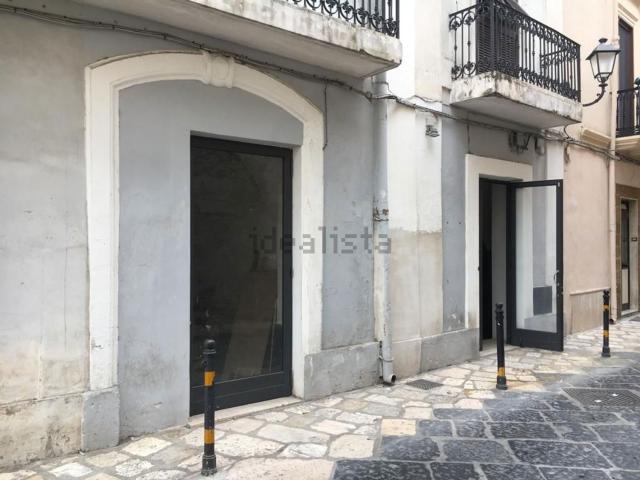 Locale in vendita di 103 m² in Via Giovanni Tarantini, 44