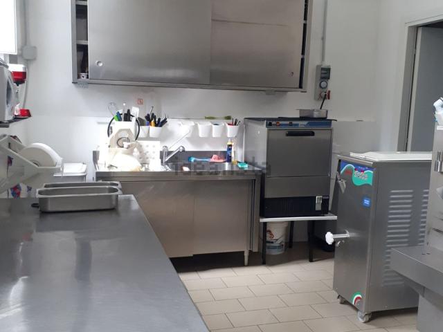 Locale in vendita di 103 m² in Via SCANSANESE