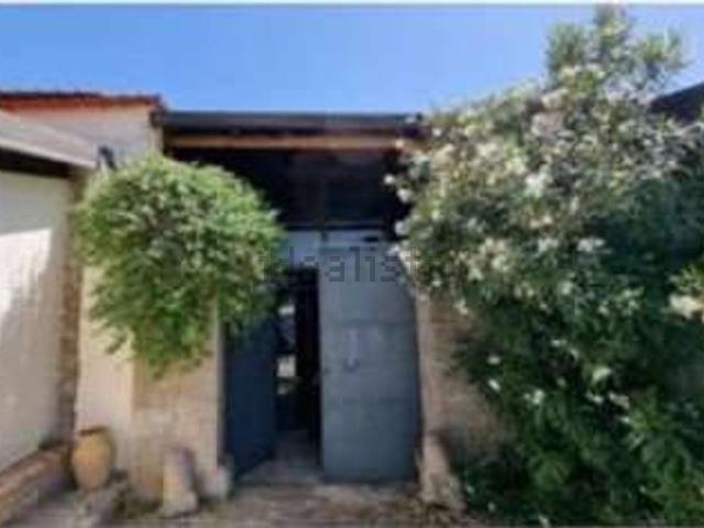 Locale in vendita di 1040 m² in Contrada Serre