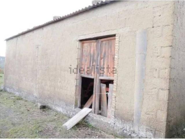 Locale in vendita di 104 m² in Contrada Albereto