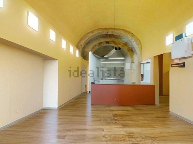 Locale in vendita di 104 m² in Corso Vittorio Emanuele II