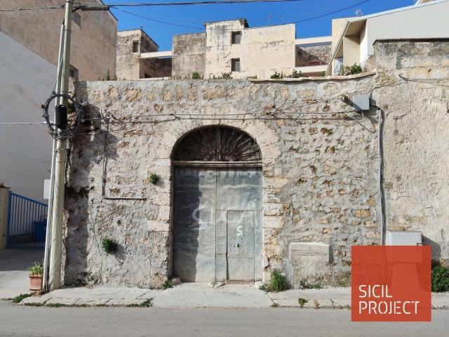 Locale in vendita di 105 m² in Via Balduino