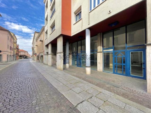 Locale in vendita di 105 m² in Via dei Guasco