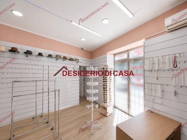 Locale in vendita di 105 m² in Via Ernesto Basile, 108
