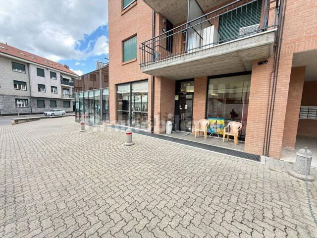Locale in vendita di 105 m² in Via Filippo Turati