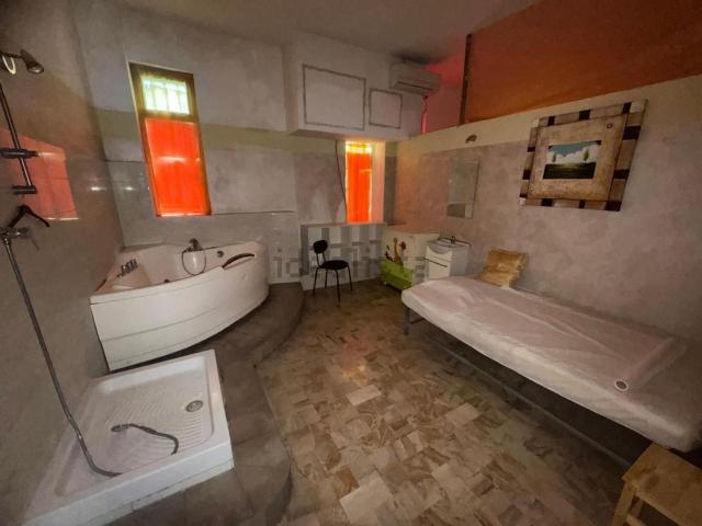 Locale in vendita di 105 m² in Via Sacco e Vanzetti
