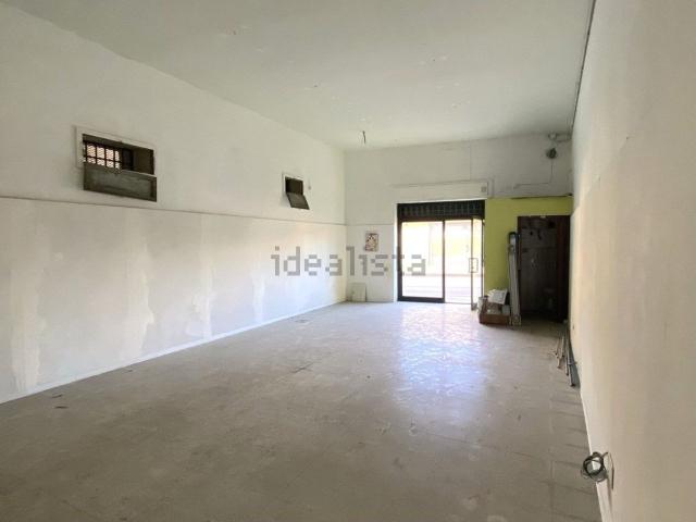 Locale in vendita di 105 m² in Via San Pardo, 31