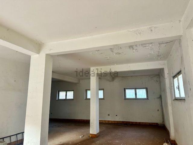 Locale in vendita di 105 m² in Viale A. Gramsci, 21