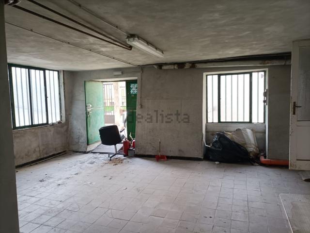 Locale in vendita di 135 m² in Viale Italia