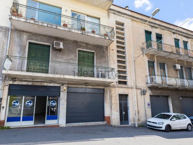 Locale in vendita di 105 m² in Corso Giacomo Matteotti