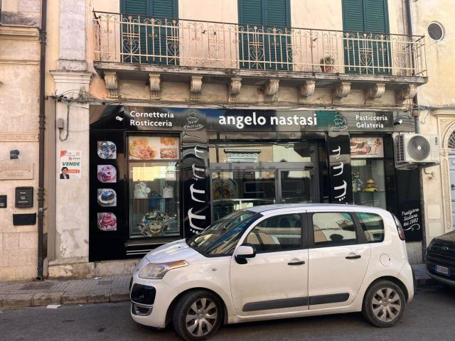 Locale in vendita di 105 m² in Corso Nunzio Costa, 58