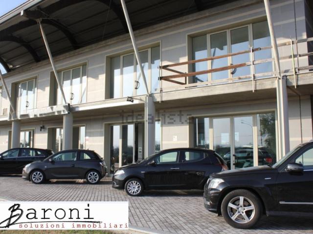 Locale in vendita di 105 m² in Strada Statale 9 Via Emilia, 25