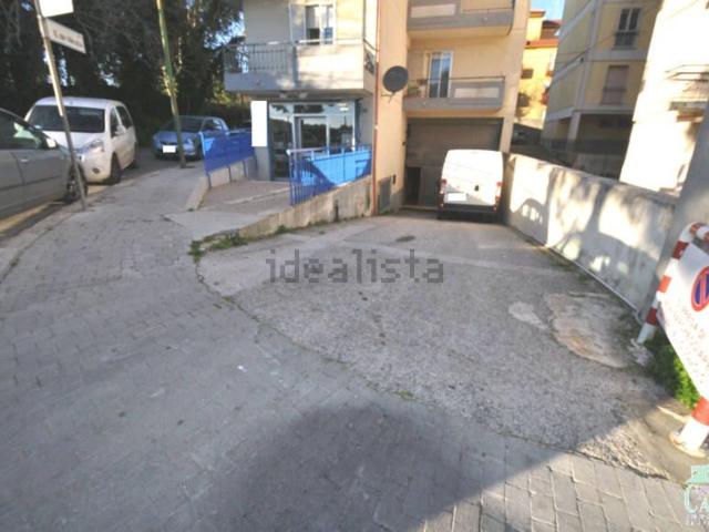 Locale in vendita di 1060 m² in Via A. Moro
