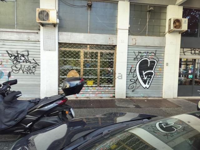 Locale in vendita di 106 m² in Via Giuseppe Bagnera