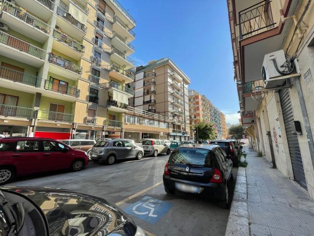 Locale in vendita di 106 m² in Via Quarto, 7
