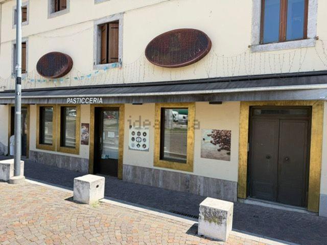 Locale in vendita di 106 m² in Piazzale Gio Batta Cella
