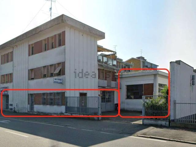 Locale in vendita di 1077 m² in Corso Torino, 7