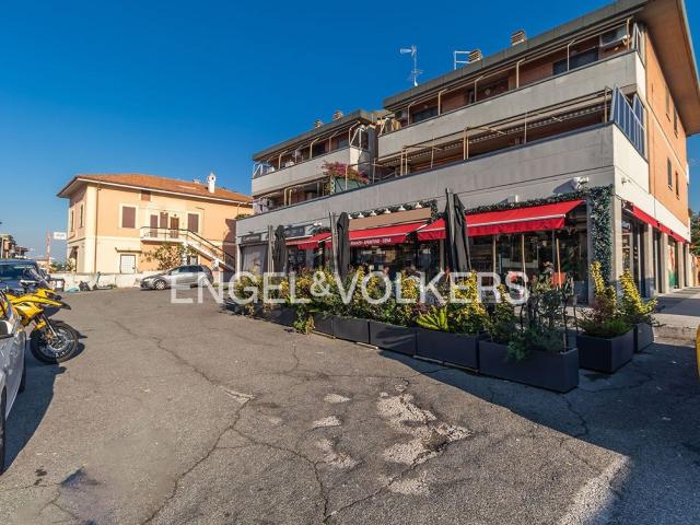 Locale in vendita di 1078 m² in Via dei Giardinetti