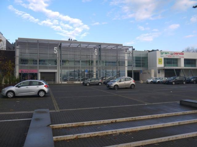 Locale in vendita di 1070 m²