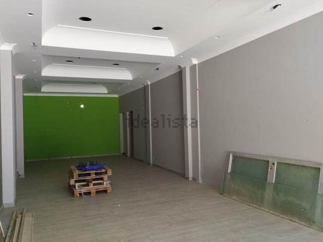 Locale in vendita di 107 m² in Via Firenze, 14