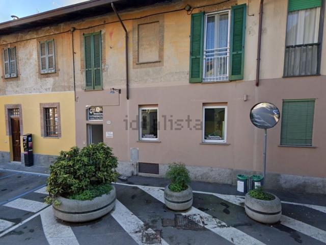 Locale in vendita di 107 m² in Via IV Novembre, 20