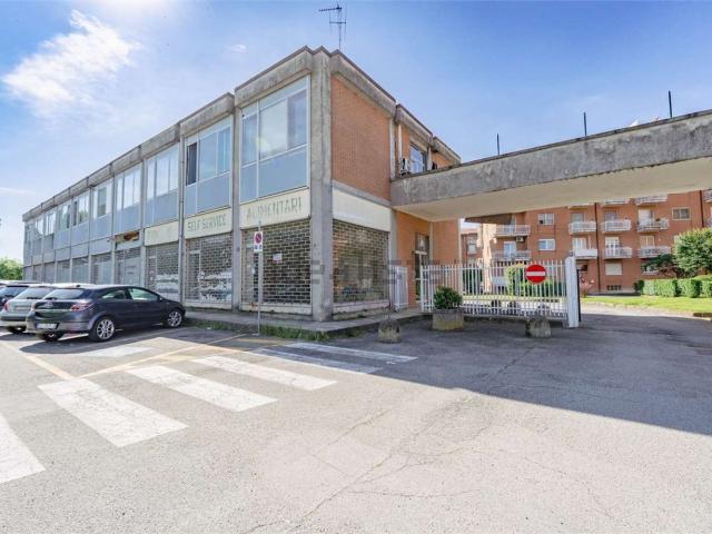 Locale in vendita di 107 m² in Via Nino Costa, 37