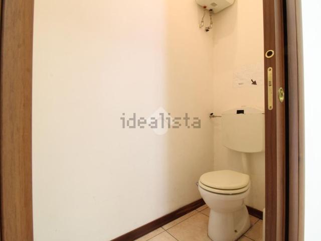 Locale in vendita di 107 m² in Viale A. Gramsci, 1