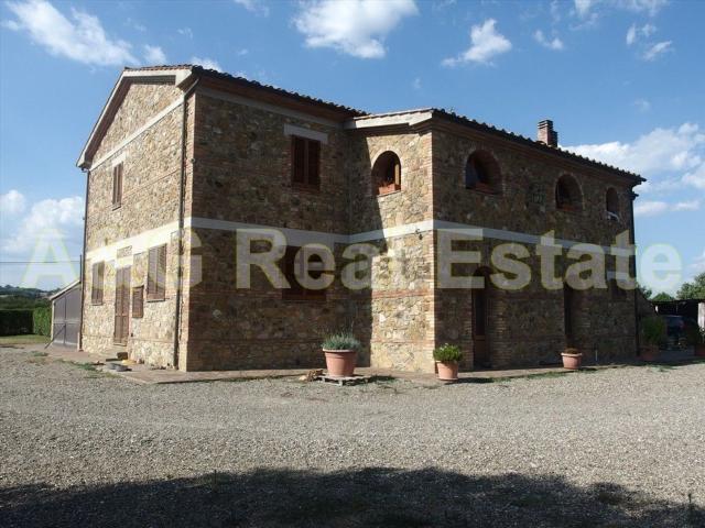 Locale in vendita di 1086 m²