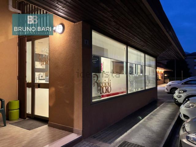 Locale in vendita di 108 m² in Via Guglielmo Oberdan, 8