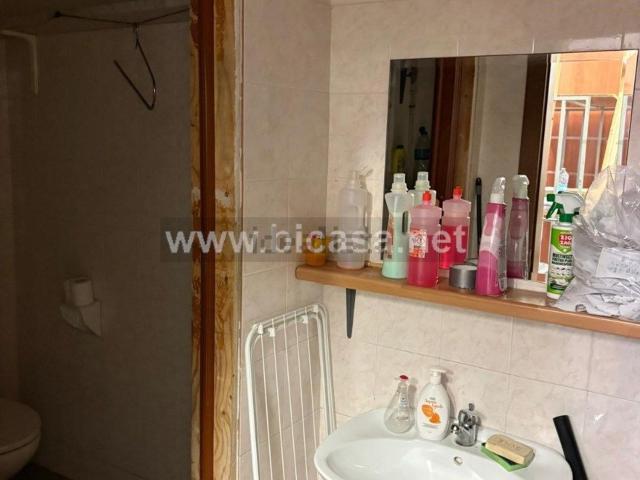 Locale in vendita di 108 m² in Via del Novecento