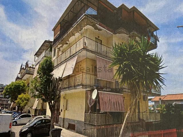 Locale in vendita di 108 m² in Via Sannio, 22