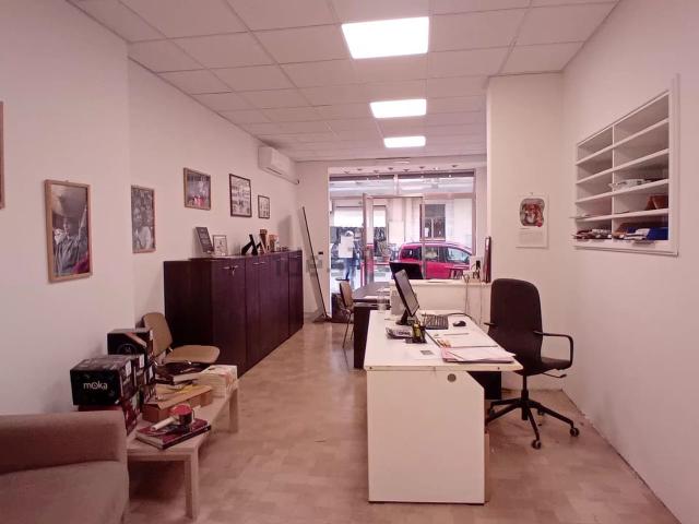 Locale in vendita di 108 m² in Viale fiume
