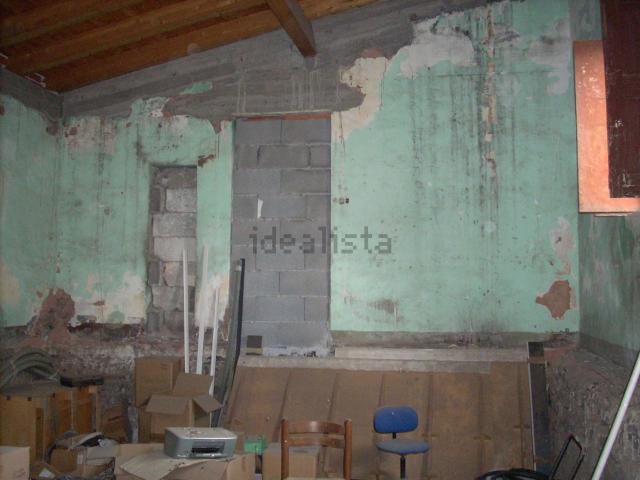 Locale in vendita di 109 m² in Via dell&apos Oro, 5
