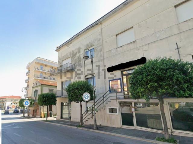 Locale in vendita di 109 m² in Corso Giuseppe Garibaldi