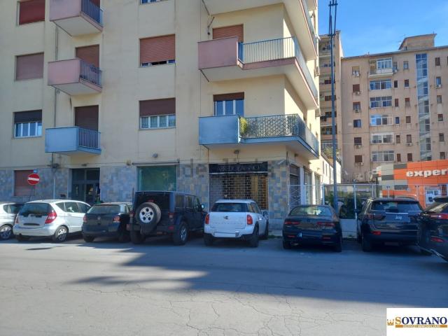 Locale in vendita di 1100 m²