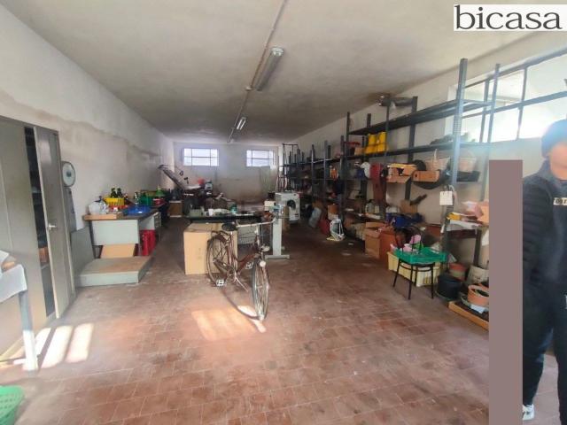 Locale in vendita di 110 m²