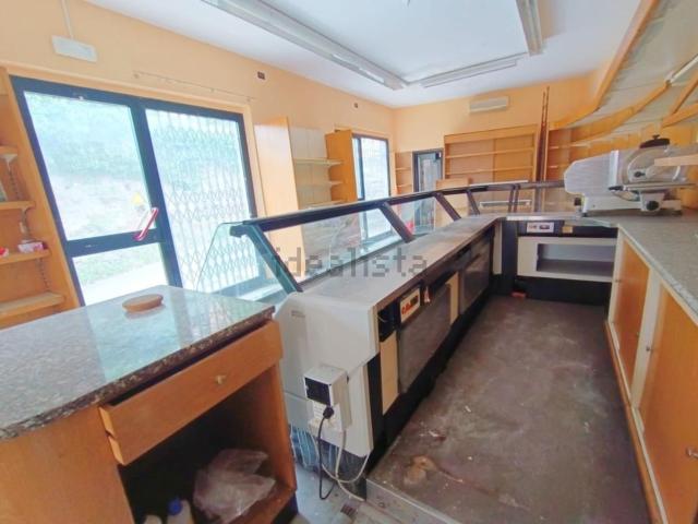 Locale in vendita di 110 m²