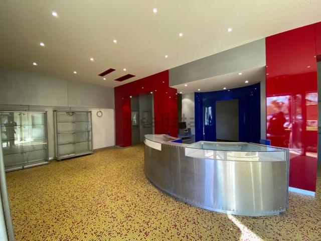 Locale in vendita di 110 m²