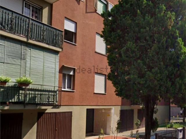 Locale in vendita di 110 m² in Via Andrea Colotti, 2