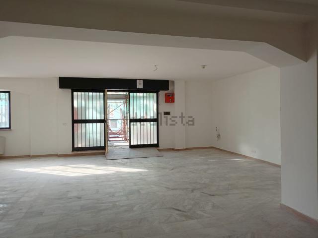 Locale in vendita di 110 m² in Via Benedetto Croce