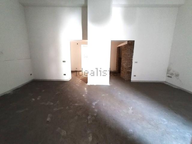 Locale in vendita di 110 m² in Via Giuseppe Garibaldi, 455