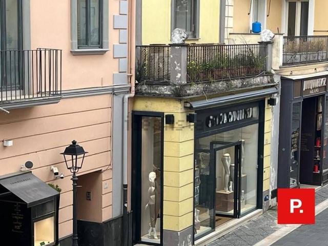 Locale in vendita di 110 m² in Via Giuseppe Mazzini