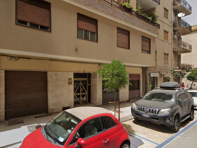 Locale in vendita di 110 m² in Via Giuseppe Natoli, 34